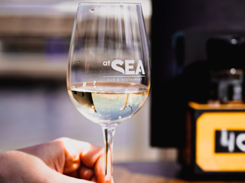 Wijn bij Restaurant At Sea
