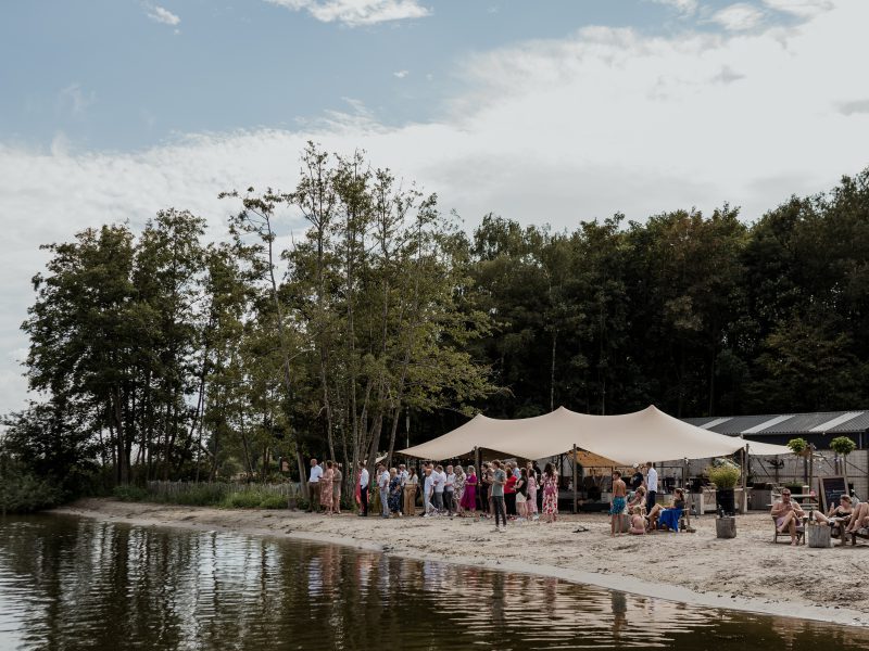 bruiloft van vernoneline bij At Sea Dronten